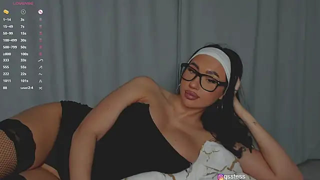 Snapshot of qsstess chatting on December 2024 08:26:02 PM qsstess online show from December 2024 08:26:02 PM