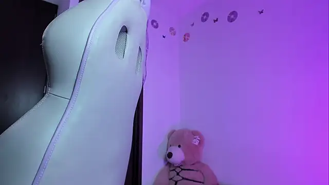 Snapshot of eileen_pinkman chatting on February 2025 09:04:02 AM eileen pinkman online show from February 2025 09:04:02 AM