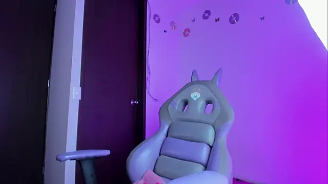 Snapshot of eileen_pinkman chatting on March 2025 08:59:01 AM eileen pinkman online show from March 2025 08:59:01 AM