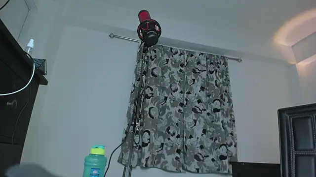 Snapshot of eileen_pinkman chatting on October 2025 10:15:01 PM eileen pinkman online show from October 2025 10:15:01 PM