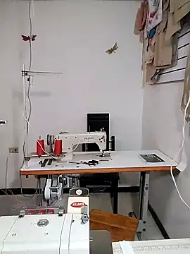 Snapshot of Alissamore3 chatting on February 2025 05:15:01 PM Alissamore3 online show from February 2025 05:15:01 PM