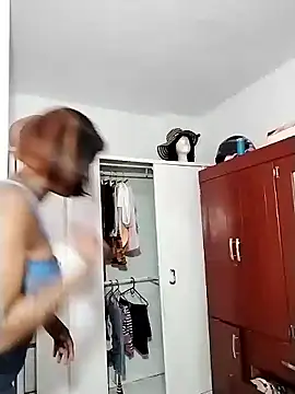 Snapshot of Alissamore3 chatting on March 2025 01:17:01 PM Alissamore3 online show from March 2025 01:17:01 PM