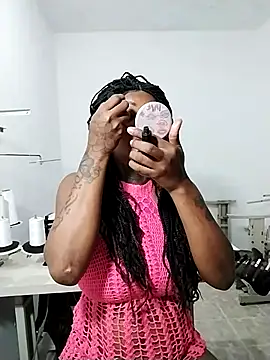 Snapshot of Alissamore3 chatting on March 2025 04:26:01 AM Alissamore3 online show from March 2025 04:26:01 AM