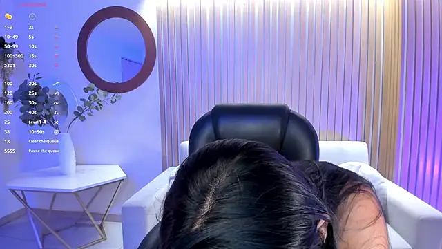 LizzHamilton   online show from March 2025 12:42:02 AM