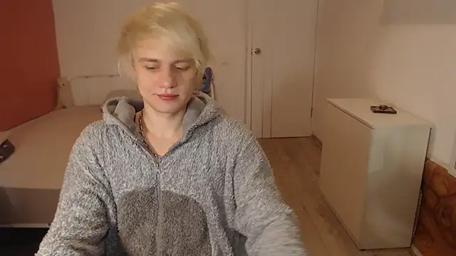 Snapshot of Oliver_sweet_ chatting on February 2026 01:44:02 AM Oliver sweet online show from February 2026 01:44:02 AM