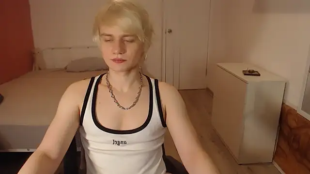 Snapshot of Oliver_sweet_ chatting on February 2026 02:05:02 AM Oliver sweet online show from February 2026 02:05:02 AM