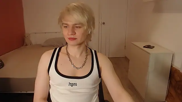 Snapshot of Oliver_sweet_ chatting on February 2026 12:15:01 AM Oliver sweet online show from February 2026 12:15:01 AM