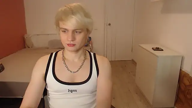 Snapshot of Oliver_sweet_ chatting on February 2026 12:39:02 AM Oliver sweet online show from February 2026 12:39:02 AM