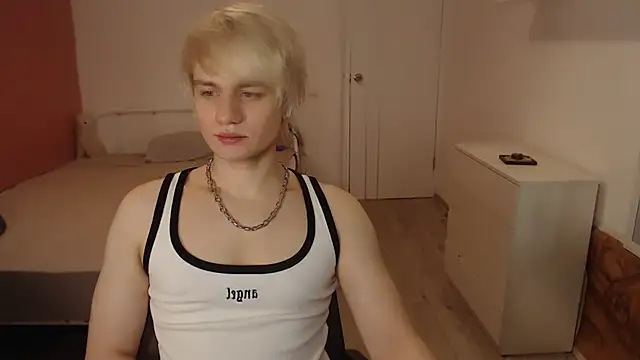 Snapshot of Oliver_sweet_ chatting on February 2026 12:51:02 AM Oliver sweet online show from February 2026 12:51:02 AM