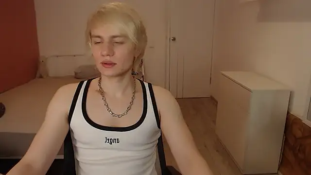 Snapshot of Oliver_sweet_ chatting on February 2026 01:26:01 AM Oliver sweet online show from February 2026 01:26:01 AM