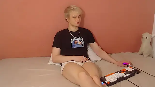 Oliver sweet  online show from March 2026 12:48:02 AM