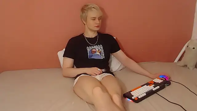 Oliver sweet  online show from March 2026 12:43:01 AM