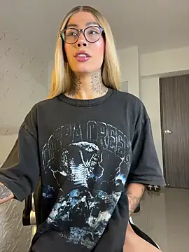 Miss sagitario online show from April 2026 12:06:01 PM