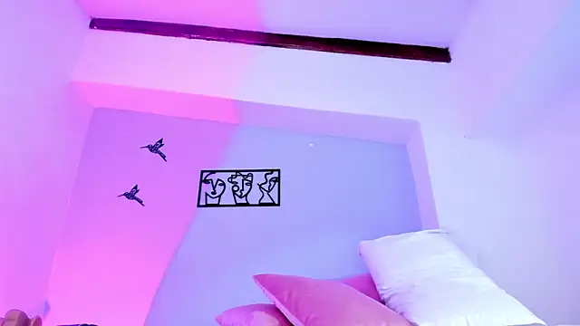 Snapshot of Laura_Torres18 chatting on February 2025 12:26:01 AM Laura Torres18 online show from February 2025 12:26:01 AM