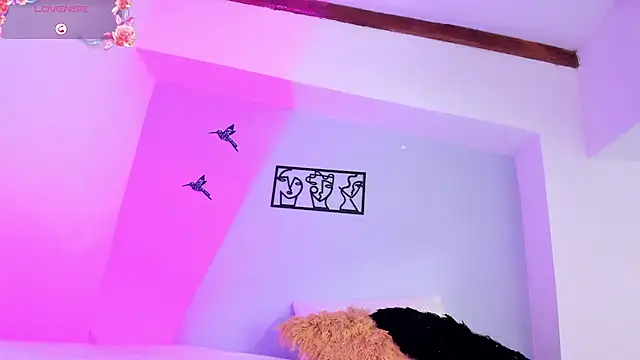 Snapshot of Laura_Torres18 chatting on September 2025 11:31:02 PM Laura Torres18 online show from September 2025 11:31:02 PM