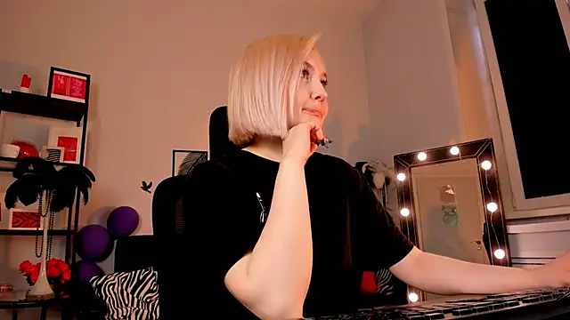 ReiYosimoto online show from January 2025 11:32:02 AM