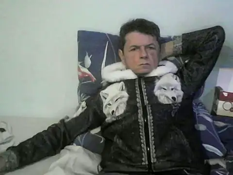 Snapshot of czarek888 chatting on January 2026 06:33:02 PM czarek888 online show from January 2026 06:33:02 PM