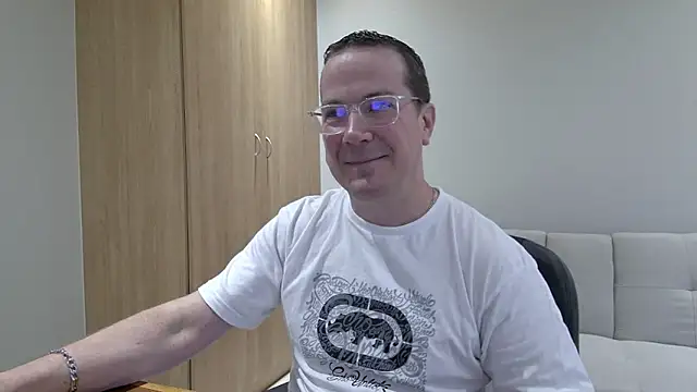 Snapshot of BrettJ81 chatting on November 2025 02:16:02 PM BrettJ81 online show from November 2025 02:16:02 PM