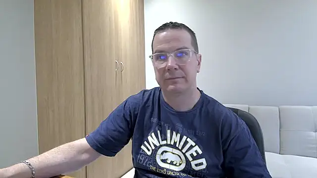 Snapshot of BrettJ81 chatting on November 2025 03:12:02 PM BrettJ81 online show from November 2025 03:12:02 PM