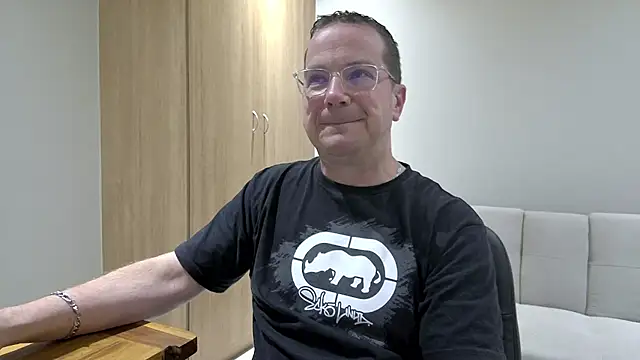 Snapshot of BrettJ81 chatting on November 2025 05:23:01 PM BrettJ81 online show from November 2025 05:23:01 PM