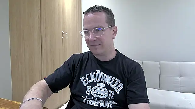 Snapshot of BrettJ81 chatting on November 2025 01:02:02 PM BrettJ81 online show from November 2025 01:02:02 PM