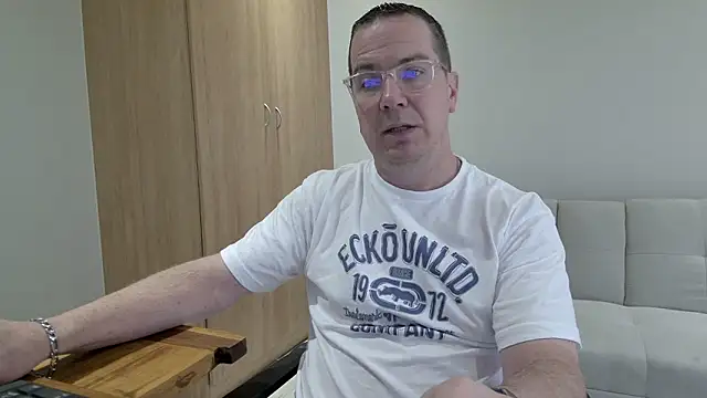 Snapshot of BrettJ81 chatting on December 2025 01:17:01 PM BrettJ81 online show from December 2025 01:17:01 PM