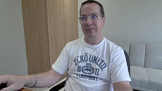 Snapshot of BrettJ81 chatting on January 2026 12:54:01 PM BrettJ81 online show from January 2026 12:54:01 PM