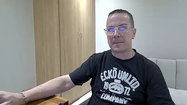 Snapshot of BrettJ81 chatting on February 2026 06:42:01 PM BrettJ81 online show from February 2026 06:42:01 PM