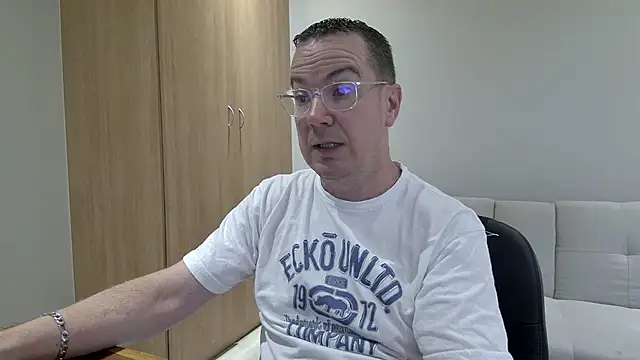 Snapshot of BrettJ81 chatting on February 2026 02:18:01 PM BrettJ81 online show from February 2026 02:18:01 PM