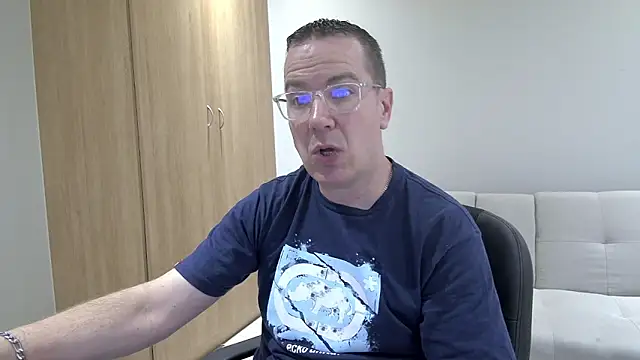 Snapshot of BrettJ81 chatting on March 2026 03:14:01 PM BrettJ81 online show from March 2026 03:14:01 PM