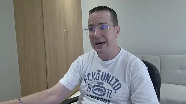 Snapshot of BrettJ81 chatting on March 2026 01:04:02 PM BrettJ81 online show from March 2026 01:04:02 PM