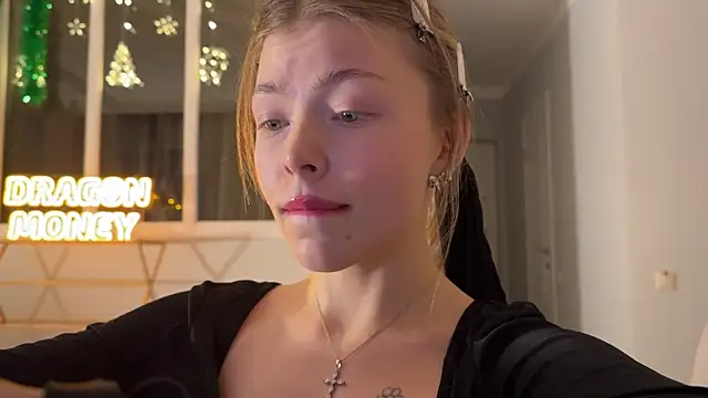 Aliceimhorny online show from December 2024 04:58:01 PM