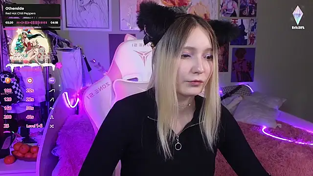 Snapshot of Evie_Ro chatting on December 2024 11:16:01 PM Evie Ro online show from December 2024 11:16:01 PM