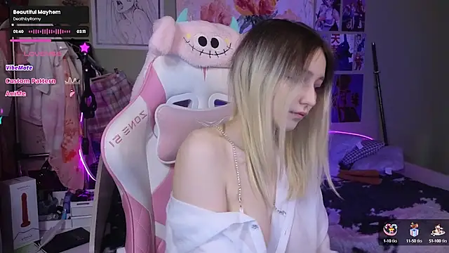 Snapshot of Evie_Ro chatting on January 2025 05:12:02 AM Evie Ro online show from January 2025 05:12:02 AM