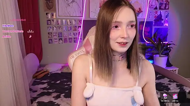 Snapshot of Evie_Ro chatting on April 2026 08:34:01 PM Evie Ro online show from April 2026 08:34:01 PM