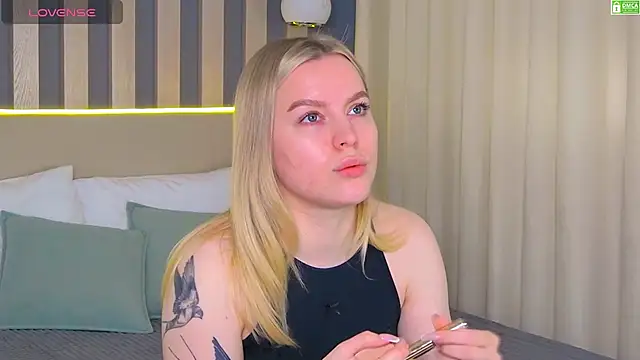 AmaliaBell online show from April 2026 01:12:02 PM