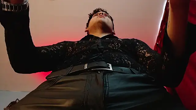 dom2travelersss online show from September 2025 03:56:02 PM