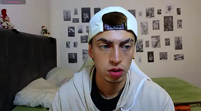 perlman gigolo2 online show from December 2024 02:19:02 AM