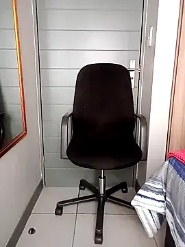 Snapshot of BabySweetDee chatting on January 2025 06:46:01 AM BabySweetDee online show from January 2025 06:46:01 AM