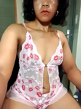 Snapshot of BabySweetDee chatting on January 2025 02:35:01 AM BabySweetDee online show from January 2025 02:35:01 AM