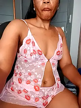 Snapshot of BabySweetDee chatting on February 2025 10:25:02 AM BabySweetDee online show from February 2025 10:25:02 AM