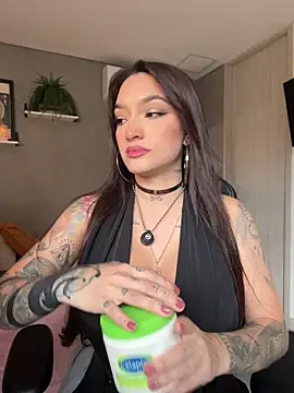 DaniDusan  online show from April 2026 07:53:02 PM