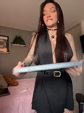 DaniDusan  online show from April 2026 08:57:02 PM