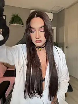 DaniDusan  online show from May 2026 08:35:02 PM