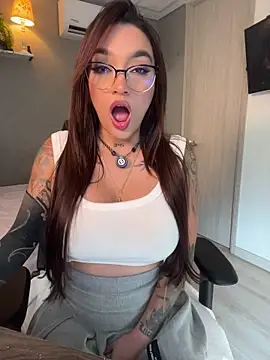 DaniDusan  online show from June 2026 09:08:02 PM