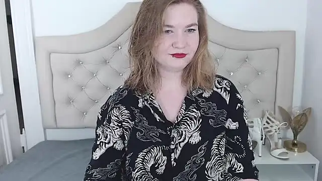 LaraDream online show from December 2024 05:03:01 PM