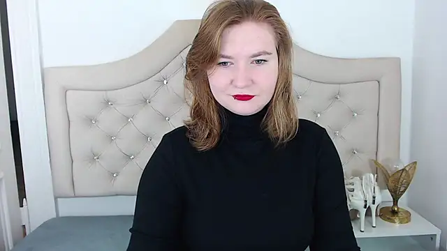 LaraDream online show from December 2024 05:33:02 PM