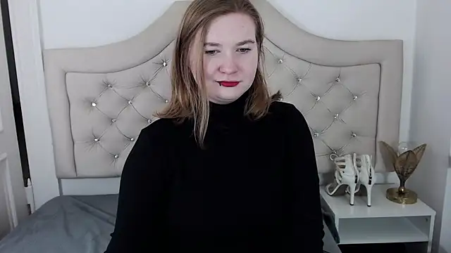 LaraDream online show from December 2024 10:45:01 PM