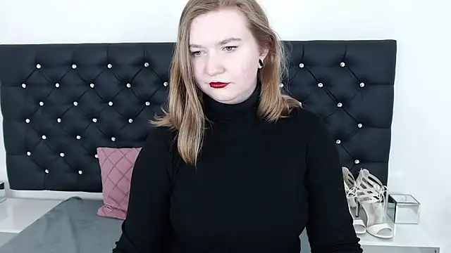 LaraDream online show from February 2025 01:29:02 AM