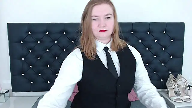 LaraDream online show from March 2025 06:33:01 PM